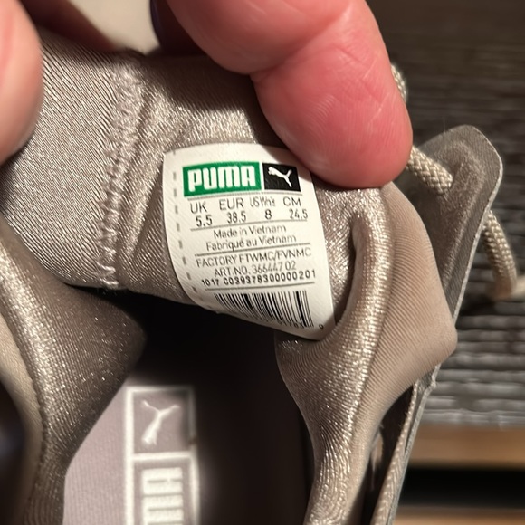 Nice pair of puma Rihanna sneakers - Picture 4 of 4